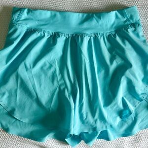 Lululemon high rise fast and free reflective short 3" size 6. Cyan Blue